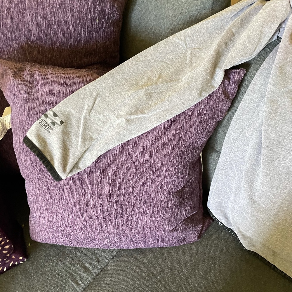 PINK wide collar sweatshirt, very comfortable, has thumbholes & pockets